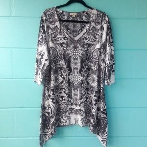 "Live and Let Live" Woman's 1X Top